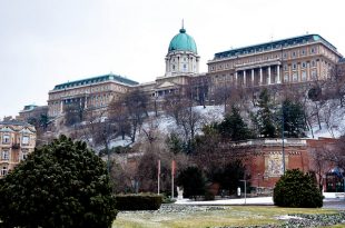 Budapest Winter Sights Buda Castle Hill - photo by Philippe Clabots