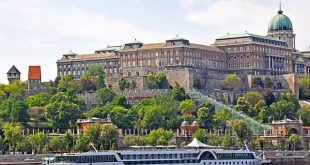 Buda Castle by D.Jarvis