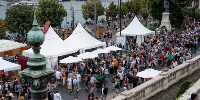 Avenue of Hungarian Flavours, Buda Castle, Budapest
